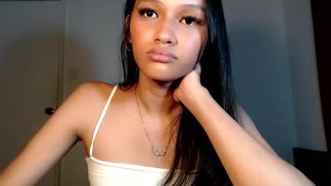 Snapshot of lilit_sensual chatting on 02.21.26 Chloe online show from 02.21.26