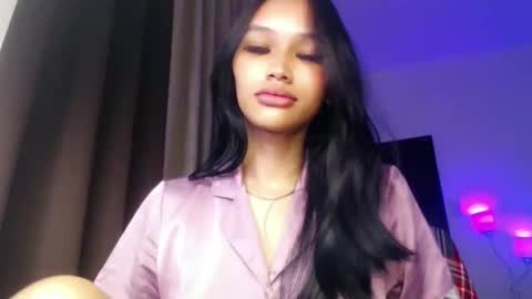 Snapshot of lilit_sensual chatting on 04.21.26 Chloe online show from 04.21.26