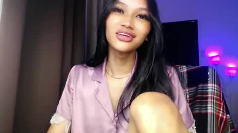 Snapshot of lilit_sensual chatting on 04.21.26 Chloe online show from 04.21.26