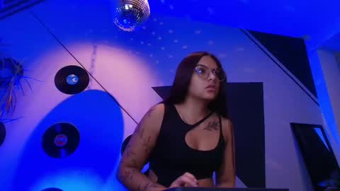 Snapshot of lilith_black_1 chatting on 10.08.25 Lilith and Khloe online show from 10.08.25