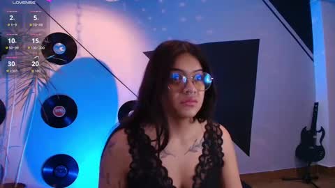 Snapshot of lilith_black_1 chatting on 10.30.25 Lilith and Khloe online show from 10.30.25