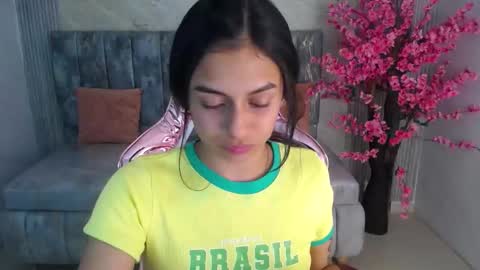 Snapshot of lilith_petit_sub chatting on 01.25.25 Lilith online show from 01.25.25