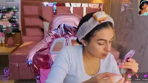 Snapshot of lilith_petit_sub chatting on 11.06.25 Lilith online show from 11.06.25