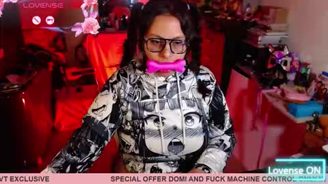 Snapshot of lilith_tyler chatting on 11.23.25 lilith_tyler online show from 11.23.25