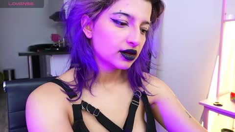 Snapshot of lilith_vamp chatting on 05.20.26 LILITH 200 LIKES Thursday Clown Costume M online show from 05.20.26
