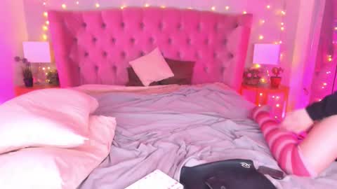 Snapshot of lilithiscute chatting on 10.19.25 lilithiscute online show from 10.19.25