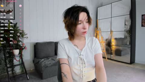 Snapshot of lilithlunna chatting on 12.27.24 Lilith online show from 12.27.24