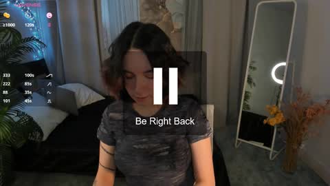 Snapshot of lilithlunna chatting on 02.25.25 Lilith online show from 02.25.25