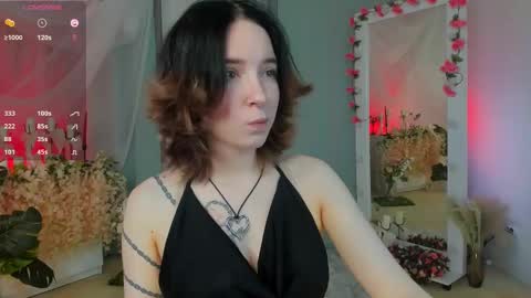 Snapshot of lilithlunna chatting on 03.05.25 Lilith online show from 03.05.25