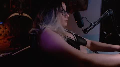 lilithmystic01 online show from 01.31.25