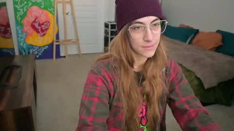 Snapshot of lilithoftrees chatting on 01.15.25 L online show from 01.15.25