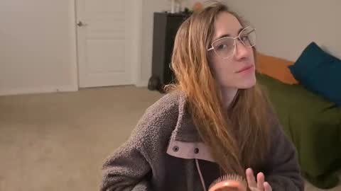 Snapshot of lilithoftrees chatting on 02.28.25 L online show from 02.28.25