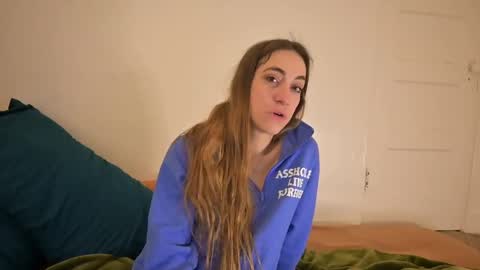 Snapshot of lilithoftrees chatting on 03.08.25 L online show from 03.08.25