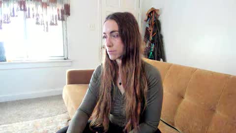 Snapshot of lilithoftrees chatting on 11.10.25 L online show from 11.10.25