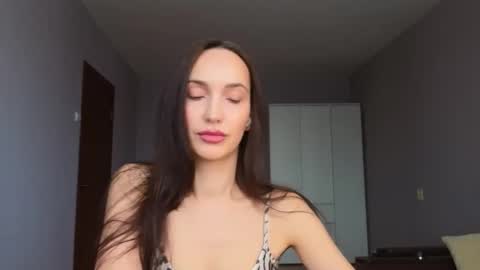 Lillian online show from 03.11.26