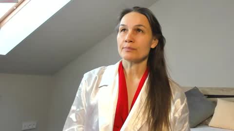 lillian_white1 online show from 02.15.25