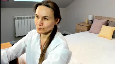 lillian_white1 online show from 02.22.25