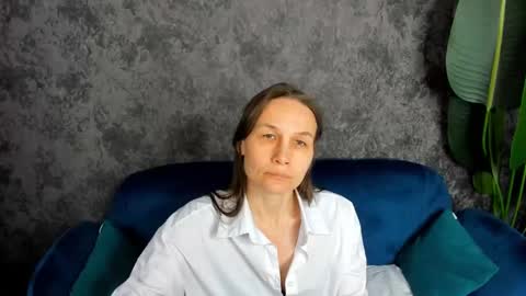 lillian_white1 online show from 02.23.25