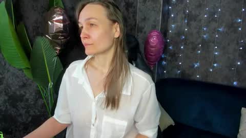 lillian_white1 online show from 02.15.26