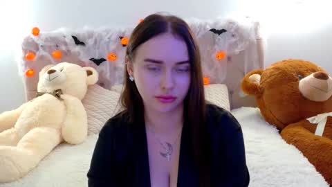 Snapshot of lilliana_moon chatting on 11.04.25 lilliana_moon online show from 11.04.25