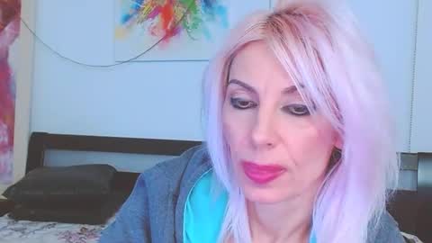 Lara online show from 02.14.25