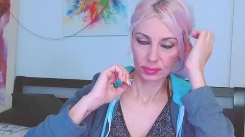 Lara online show from 02.16.25