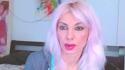 Lara online show from 02.19.25