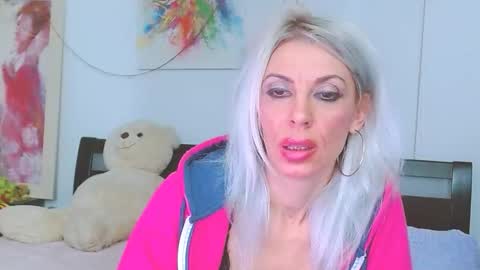 Lara online show from 12.20.25