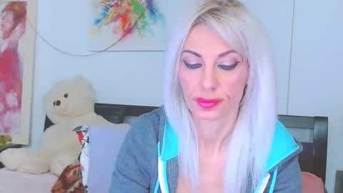 Lara online show from 02.24.26