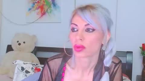 Lara online show from 03.20.26