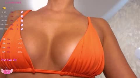 Snapshot of lilliasweety chatting on 10.14.25 Lara Angel online show from 10.14.25