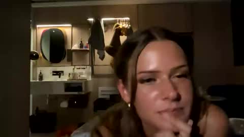 Snapshot of lillilee chatting on 02.22.26 lillilee online show from 02.22.26