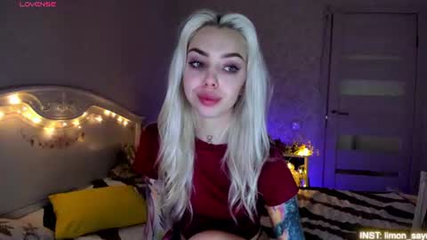 Snapshot of lillimooore chatting on 07.14.26 LilliMoore online show from 07.14.26