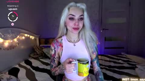 Snapshot of lillimooore chatting on 07.19.26 LilliMoore online show from 07.19.26