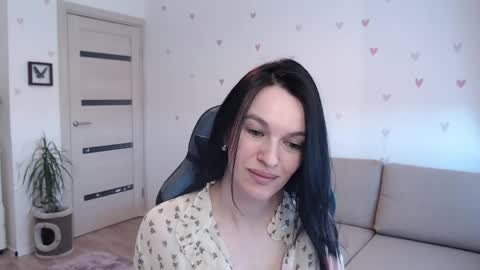 lilliyves online show from 04.10.26