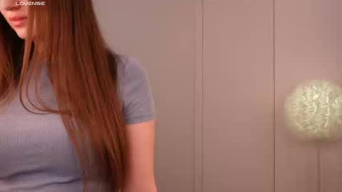 Lilly Colins online show from 01.26.25