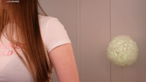 Lilly Colins online show from 01.29.25