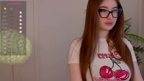 Lilly Colins online show from 02.01.25