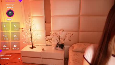 Snapshot of lilly_colins chatting on 07.16.26 Lilly Colins online show from 07.16.26