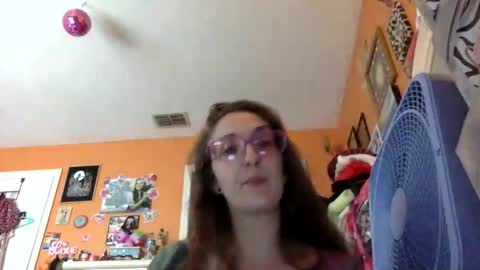 hi guys im back on here 3 online show from 04.29.26