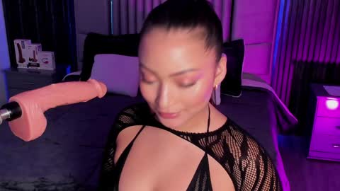 Snapshot of lillyortiz_ chatting on 12.29.24 Lilly Ortiz online show from 12.29.24