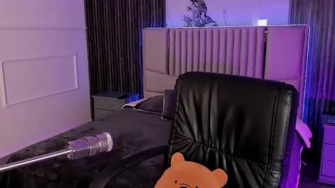 Snapshot of lillyortiz_ chatting on 10.09.25 Lilly Ortiz online show from 10.09.25