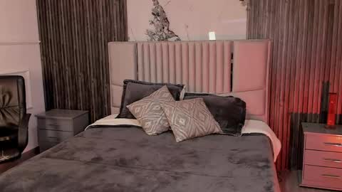 Lilly Ortiz online show from 04.07.26