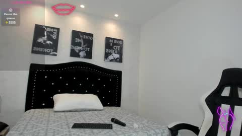 Snapshot of lillypalmer chatting on 03.05.25 Lilly online show from 03.05.25