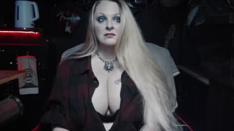 Lillyth Eden online show from 12.02.25