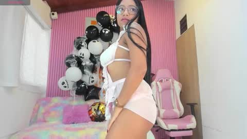 Snapshot of lillyy16 chatting on 10.20.25 lillyy16 online show from 10.20.25