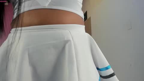 Snapshot of lillyy16 chatting on 11.28.25 lillyy16 online show from 11.28.25