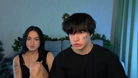 Snapshot of lilo_meow chatting on 11.28.25 Kris Lilo online show from 11.28.25