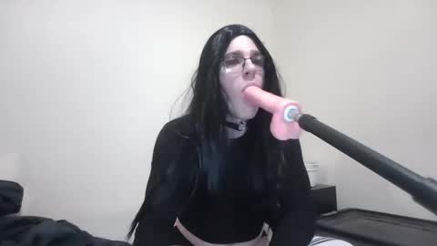 Snapshot of lilsissygir1 chatting on 02.12.25 lilsissygir1 online show from 02.12.25
