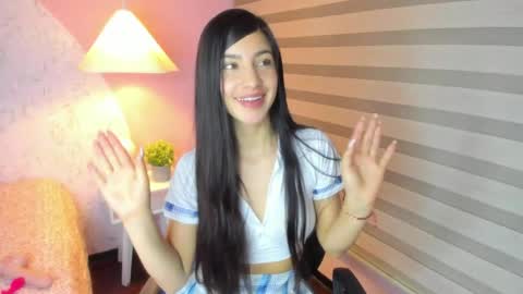 Snapshot of lily__10 chatting on 05.12.26 Lily online show from 05.12.26